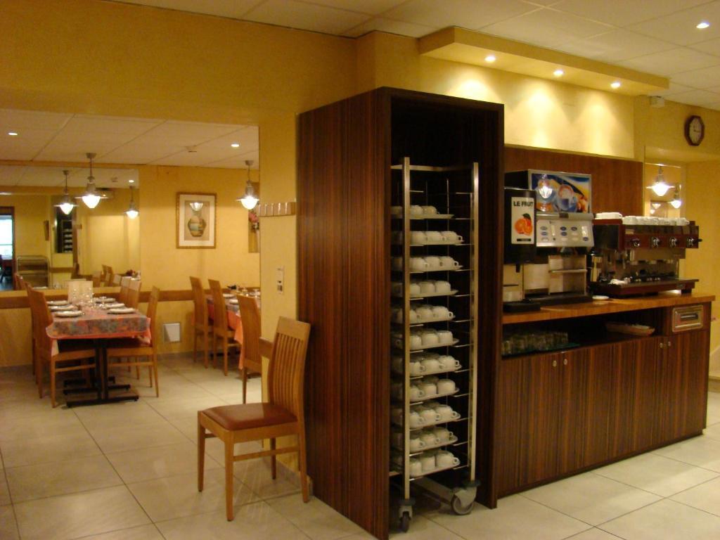 Hotel Saint Sebastien ลูร์ด ภายนอก รูปภาพ