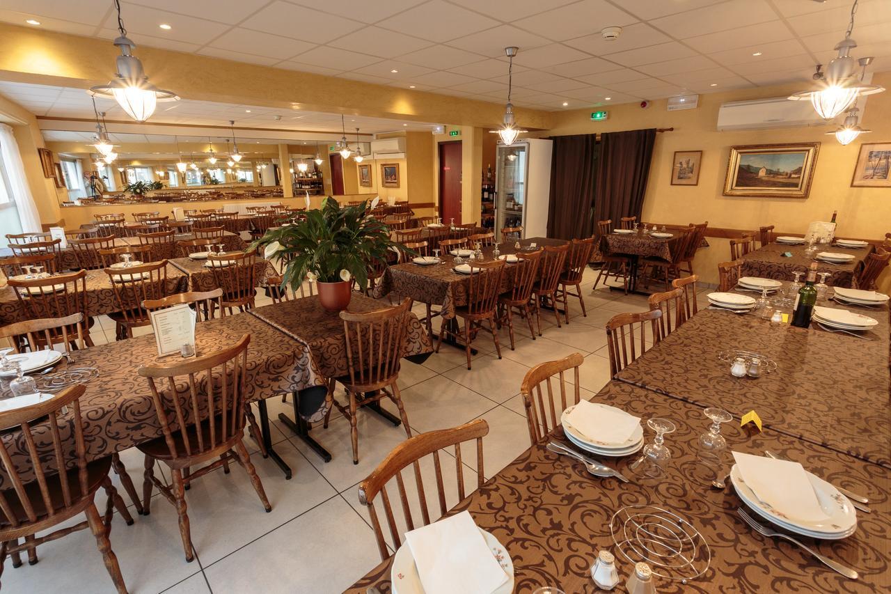 Hotel Saint Sebastien ลูร์ด ภายนอก รูปภาพ