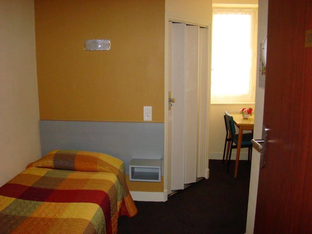 Hotel Saint Sebastien ลูร์ด ภายนอก รูปภาพ