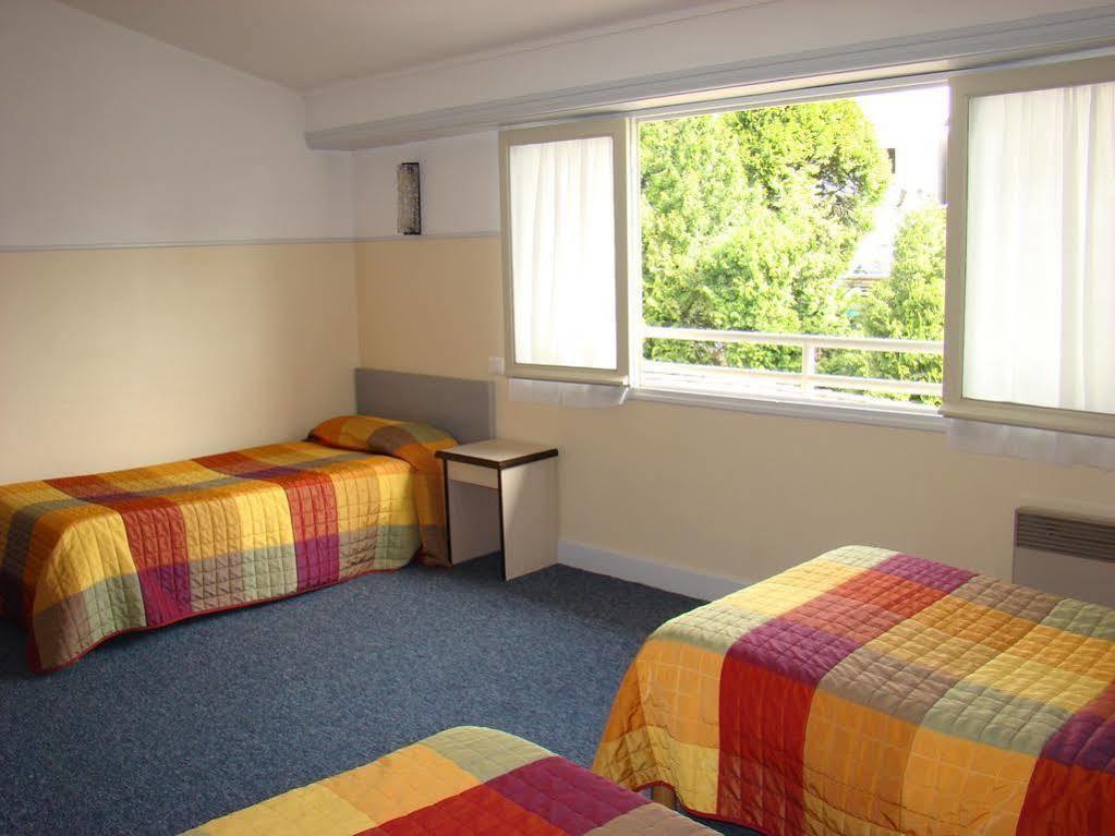 Hotel Saint Sebastien ลูร์ด ภายนอก รูปภาพ