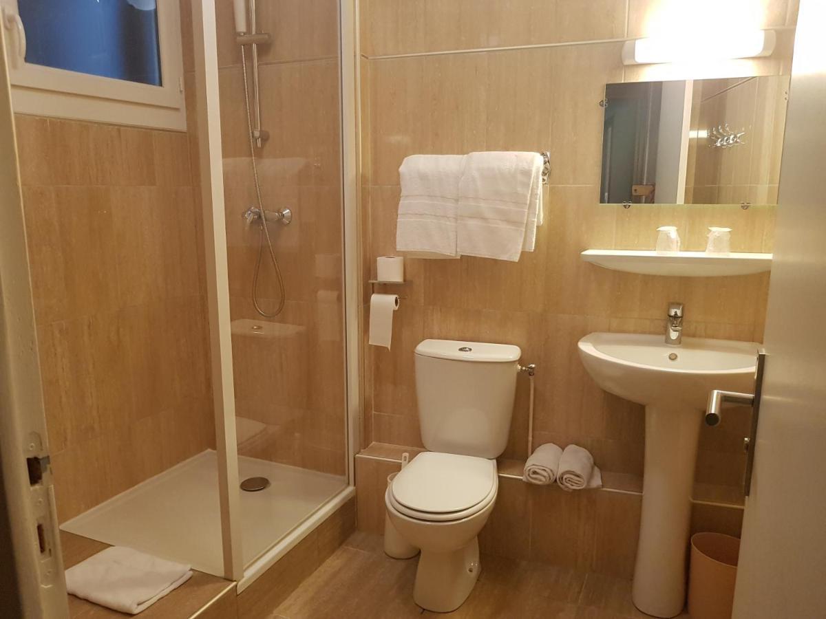 Hotel Saint Sebastien ลูร์ด ภายนอก รูปภาพ